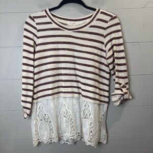 Blu Pepper | Women's Striped Top With A Lace Trim Size Small